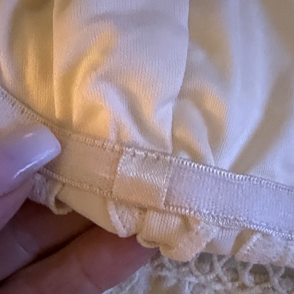 Romeo & Juliet Couture White Floral Lace Dress - Picture 3 of 6